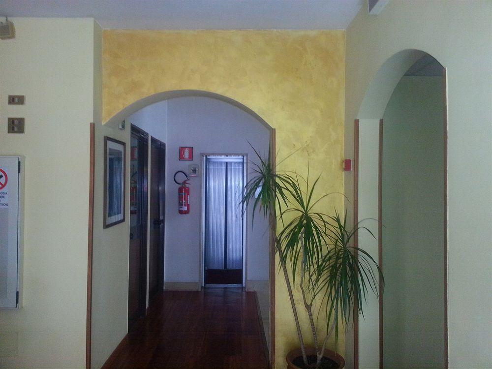 Hotel Industrial Rome Bagian luar foto