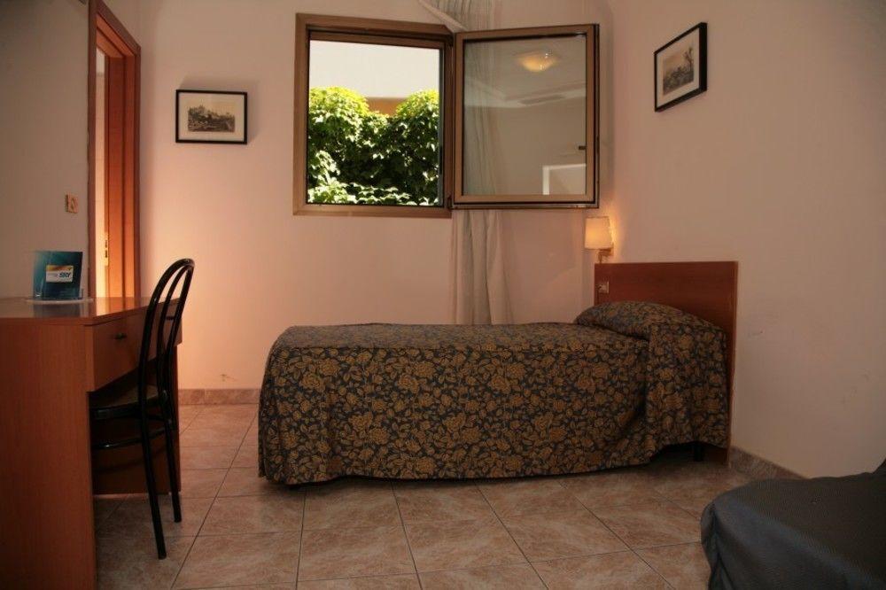 Hotel Industrial Rome Bagian luar foto