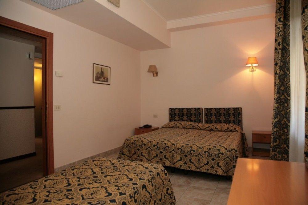 Hotel Industrial Rome Bagian luar foto